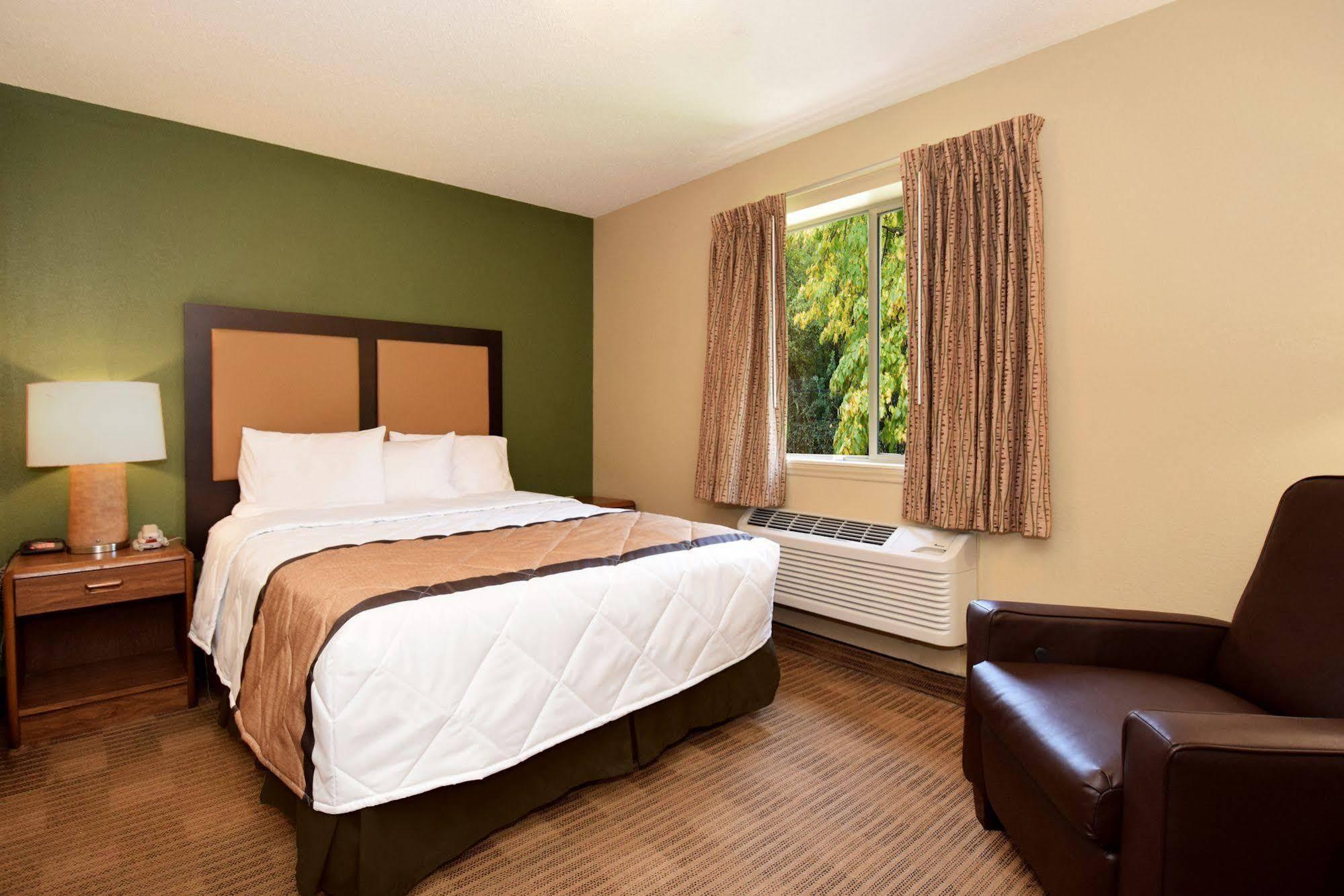 Extended Stay America Suites - Chicago - Lombard - Yorktown Center Екстериор снимка