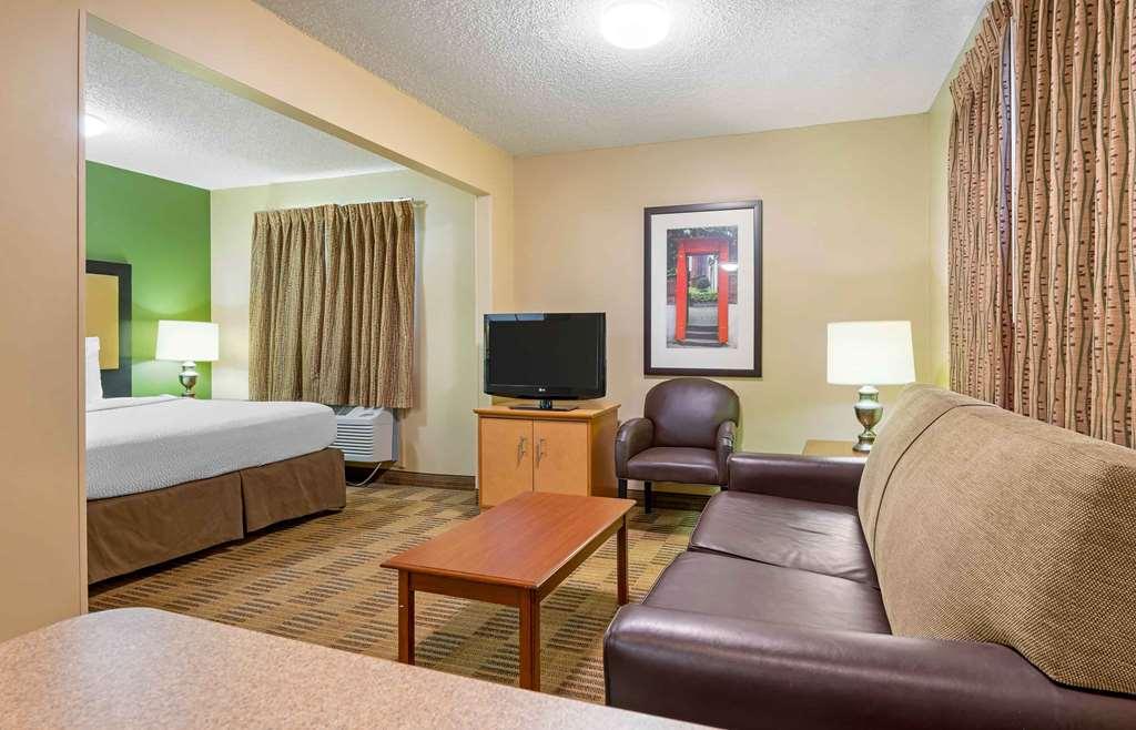 Extended Stay America Suites - Chicago - Lombard - Yorktown Center Стая снимка