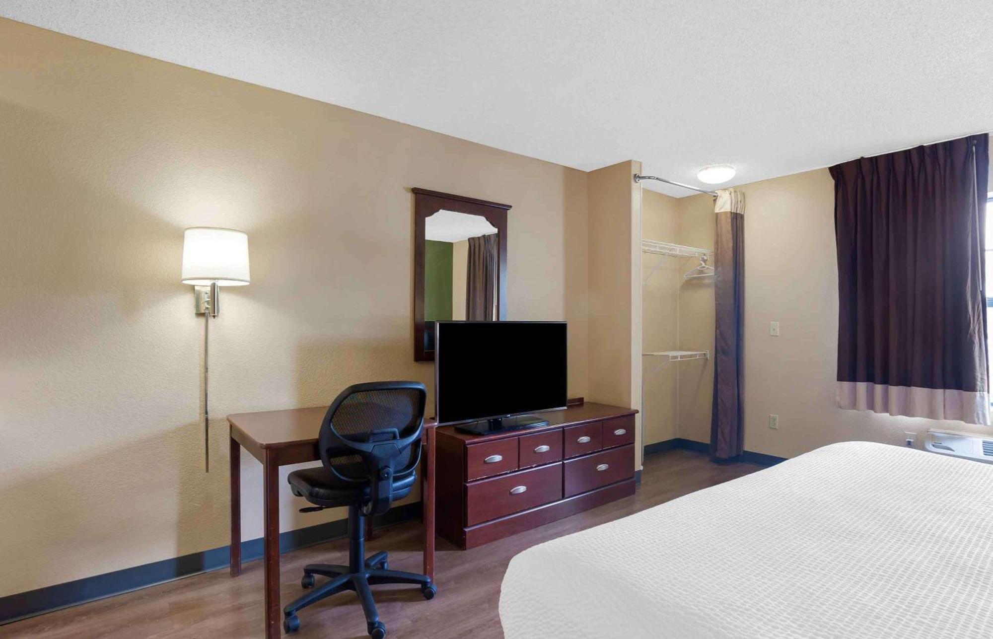 Extended Stay America Suites - Chicago - Lombard - Yorktown Center Екстериор снимка