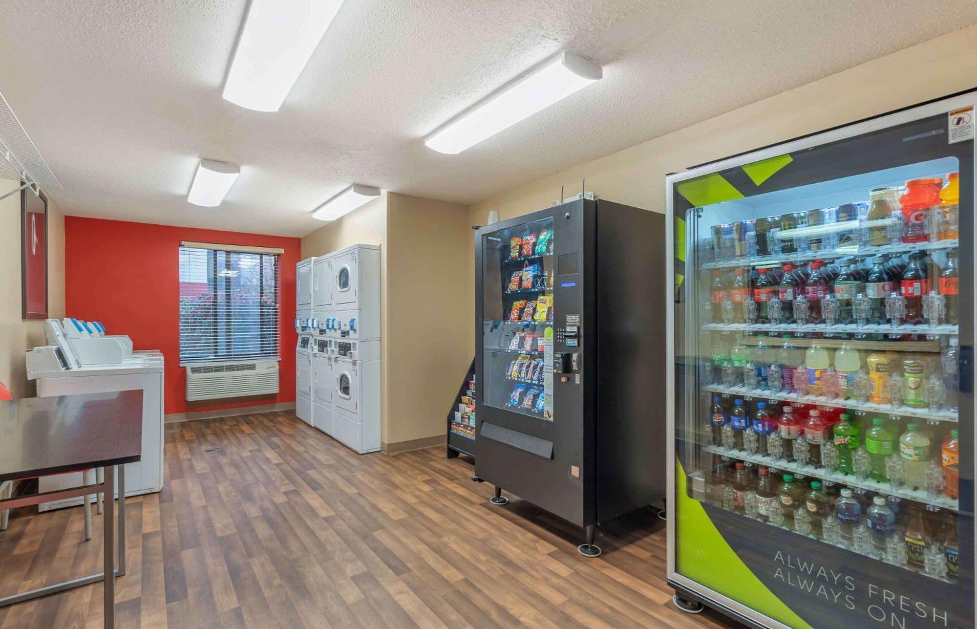 Extended Stay America Suites - Chicago - Lombard - Yorktown Center Екстериор снимка