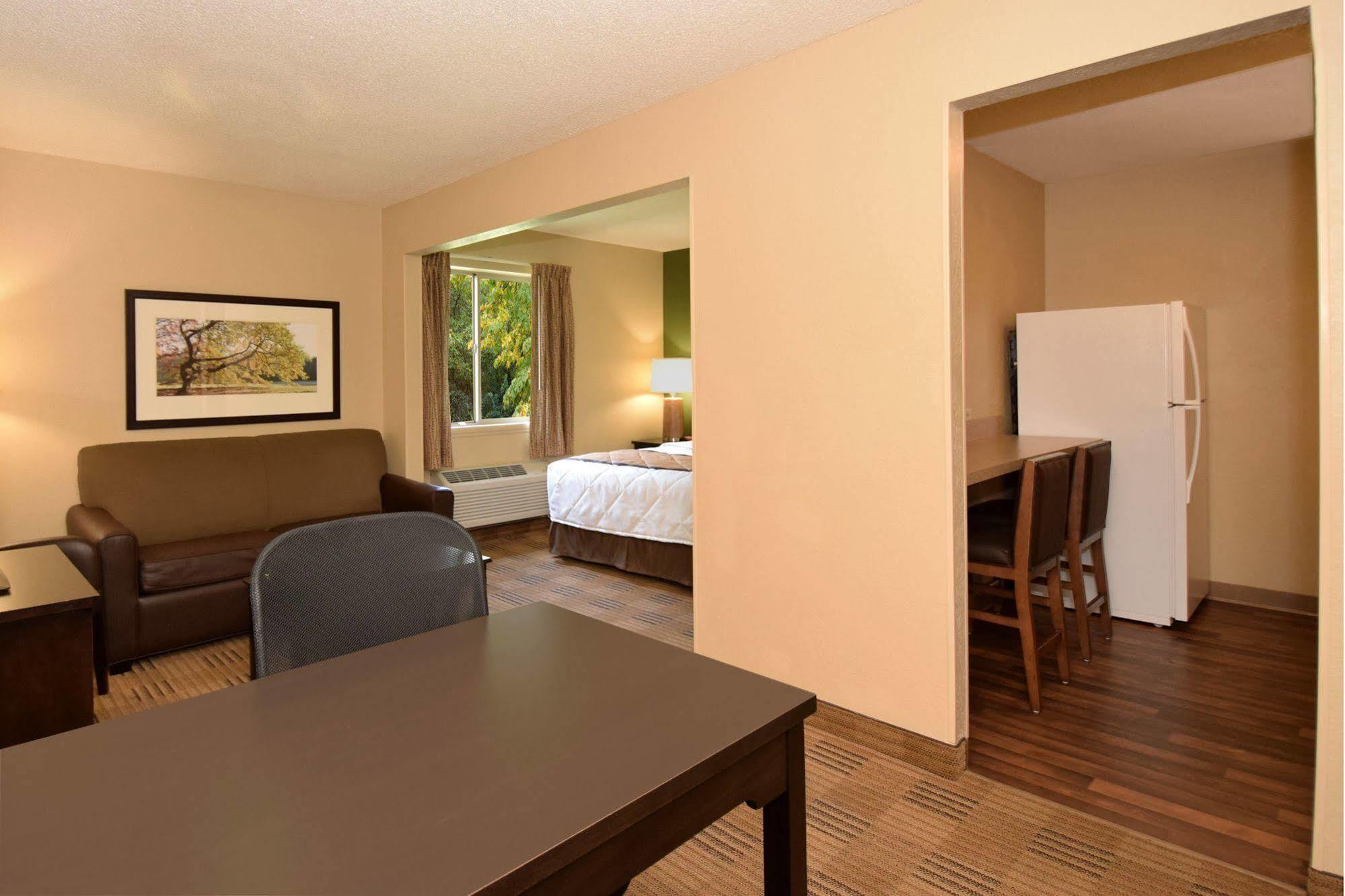 Extended Stay America Suites - Chicago - Lombard - Yorktown Center Екстериор снимка